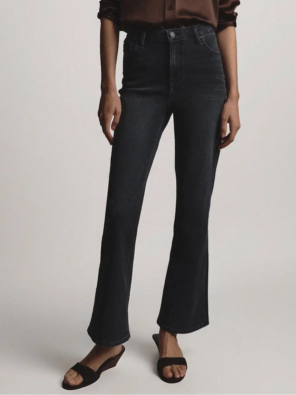 Quince Stretch High Rise Kick Flare Jeans in Faded Black sz 31 Reg 28” Inseam